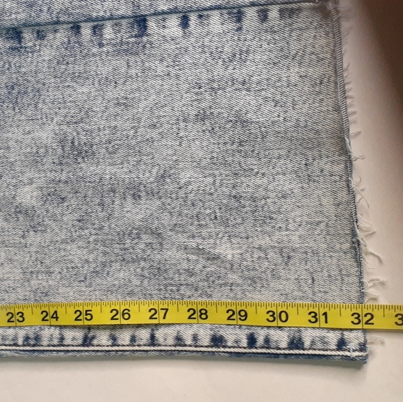 Judy Blue NWT, Light Wash Straight Leg Jeans. Size 3/26 - Picture 7 of 10